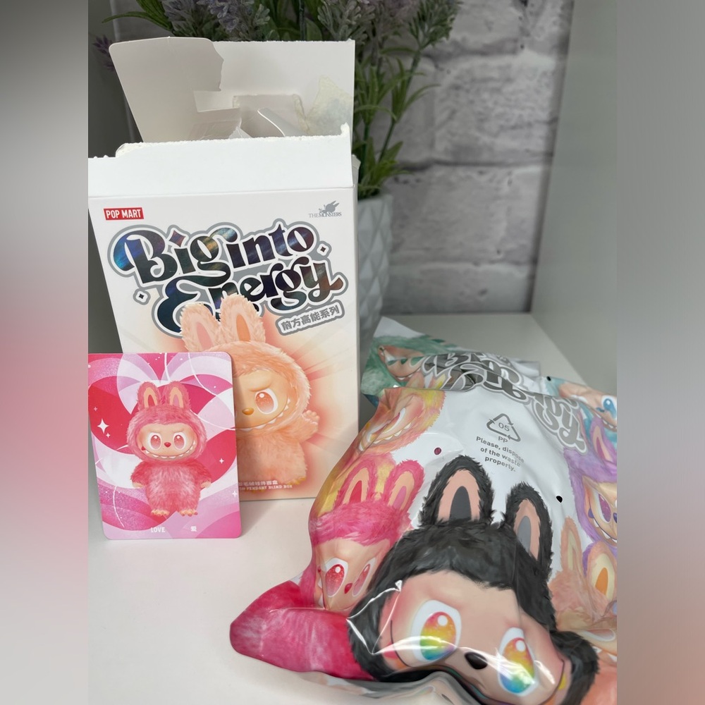 New “LOVE” LABUBU